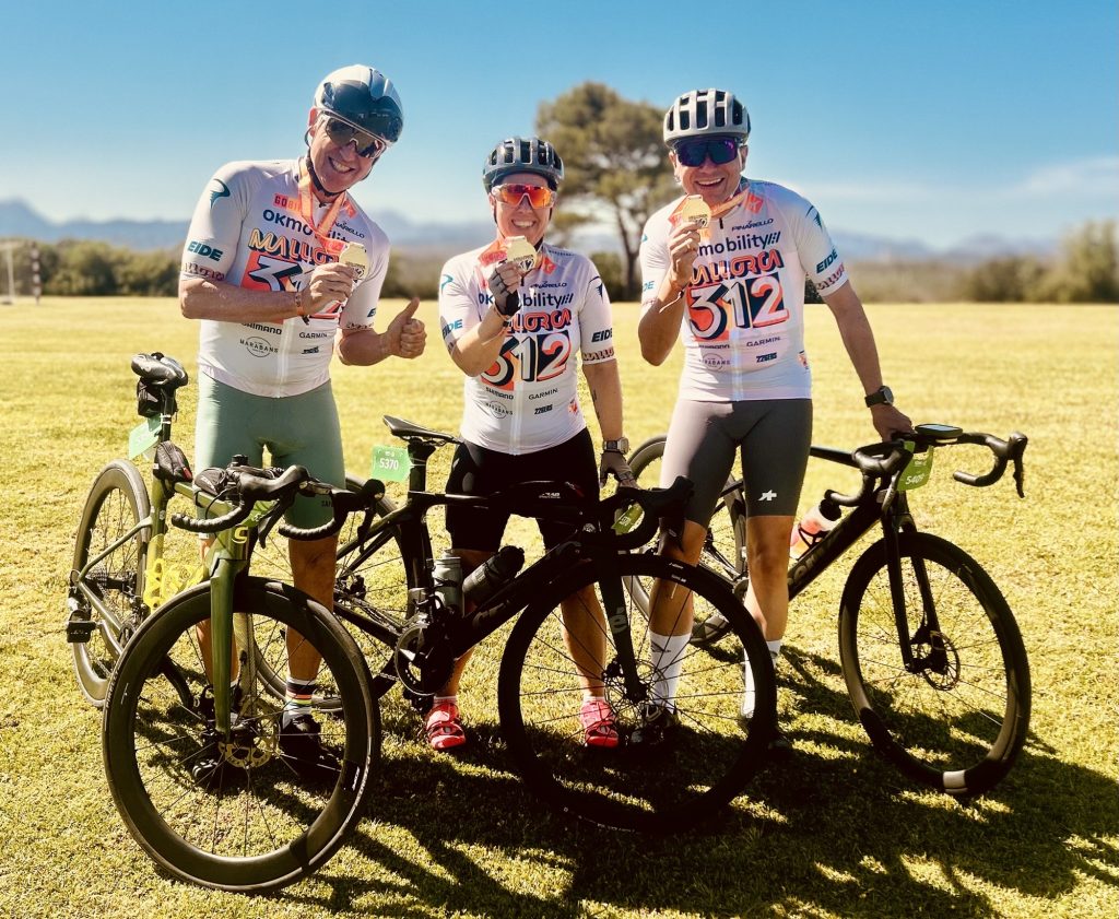 Michaela, Frank Potreck und Walter Schaaf beim Mallorca 312 Radmarathon für das PSV Brühl Triathlon Team